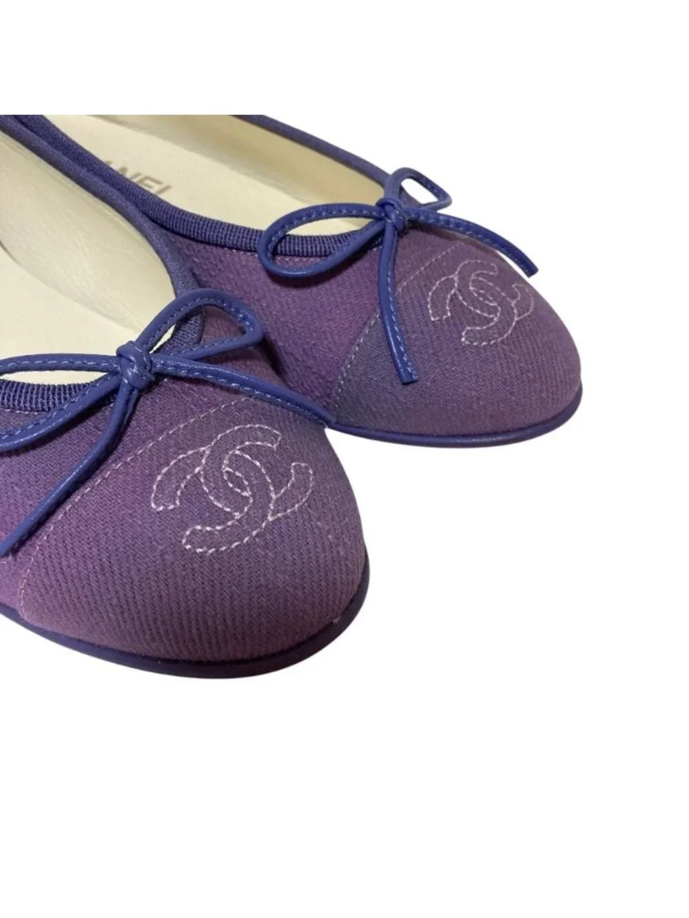 Chanel CC Logo Ribbon Ballerina Flat Pumps Ballet Shoes Purple Spring
